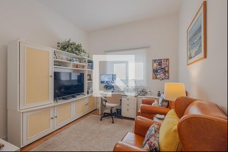 Quarto de casa à venda com 3 quartos, 500m² em Alto de Pinheiros, São Paulo