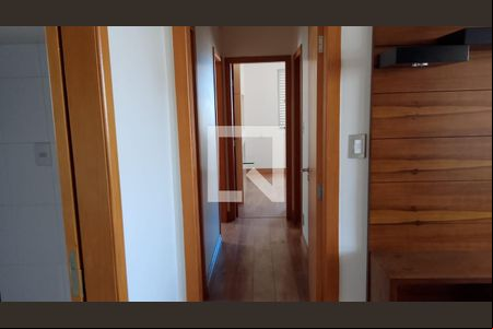 Corredor de apartamento à venda com 3 quartos, 95m² em Caiçaras, Belo Horizonte