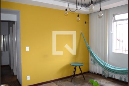 Sala de apartamento para alugar com 2 quartos, 78m² em Sagrada Família, Belo Horizonte