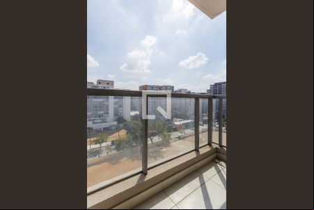 Varanda de kitnet/studio à venda com 1 quarto, 25m² em Indianópolis, São Paulo