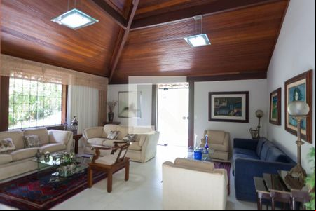 Sala de casa de condomínio para alugar com 5 quartos, 600m² em Bosque Residencial do Jambreiro, Nova Lima