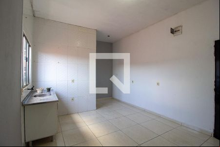 Sala de casa para alugar com 1 quarto, 32m² em Jardim Simus, Sorocaba