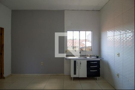 Cozinha de casa para alugar com 1 quarto, 32m² em Jardim Simus, Sorocaba