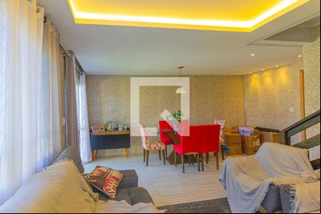 Sala de casa à venda com 4 quartos, 148m² em Centro, Canoas