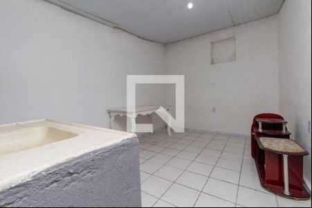 Kitnet de casa para alugar com 1 quarto, 18m² em Jardim Veronica, São Paulo