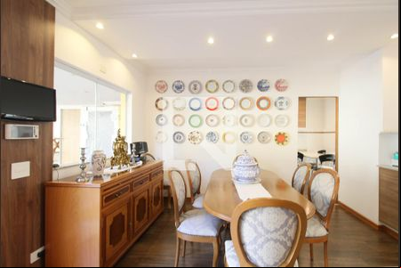 Sala de casa para alugar com 4 quartos, 219m² em Jardim Lar Sao Paulo, São Paulo