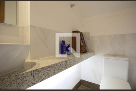 Lavabo de casa para alugar com 4 quartos, 219m² em Jardim Lar Sao Paulo, São Paulo