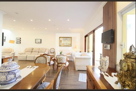 Sala de casa para alugar com 4 quartos, 219m² em Jardim Lar Sao Paulo, São Paulo