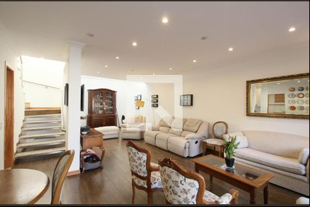Sala de casa para alugar com 4 quartos, 219m² em Jardim Lar Sao Paulo, São Paulo