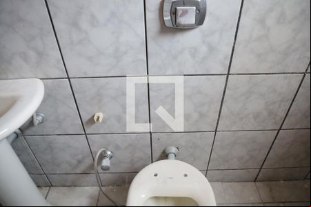 Banheiro do Quarto 1 de casa para alugar com 3 quartos, 250m² em Residencial Araguaia, Goiânia