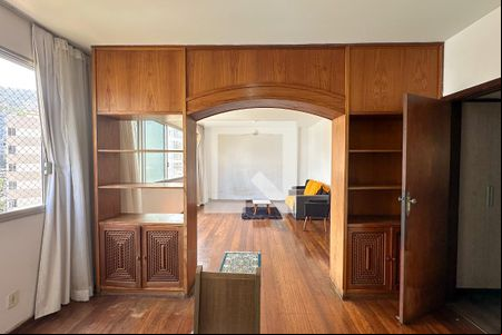 Sala de apartamento para alugar com 4 quartos, 138m² em Ipanema, Rio de Janeiro