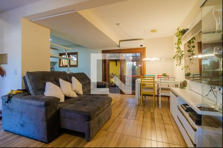 Sala de casa para alugar com 3 quartos, 154m² em Guarujá, Porto Alegre