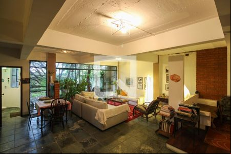 Sala de casa à venda com 3 quartos, 200m² em Sumaré, São Paulo