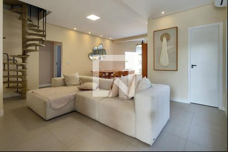 Sala de casa para alugar com 4 quartos, 178m² em Canto do Forte, Praia Grande