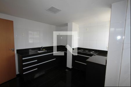 Banheiro de apartamento à venda com 2 quartos, 188m² em Cinquentenario, Belo Horizonte