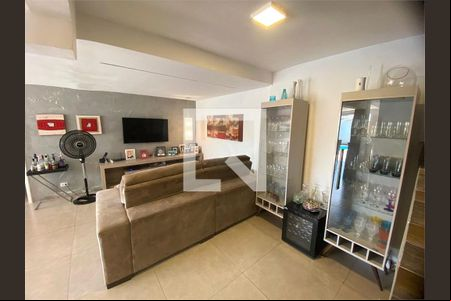 Casa à venda com 2 quartos, 184m² em Conjunto Residencial Santa Terezinha, São Paulo