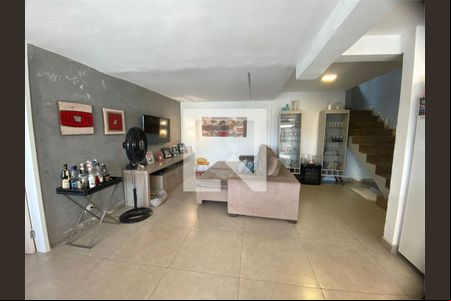 Casa à venda com 2 quartos, 184m² em Conjunto Residencial Santa Terezinha, São Paulo