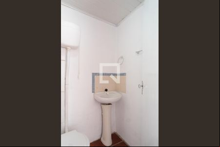Banheiro de apartamento para alugar com 1 quarto, 41m² em Partenon, Porto Alegre