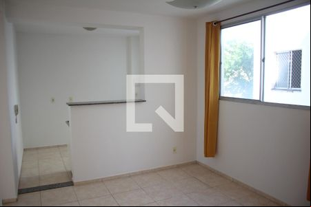 Sala de apartamento à venda com 2 quartos, 48m² em Califórnia, Contagem