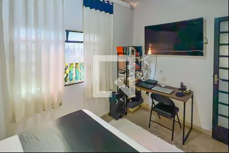 Quarto 1 de casa à venda com 3 quartos, 180m² em Sagrada Família, Belo Horizonte