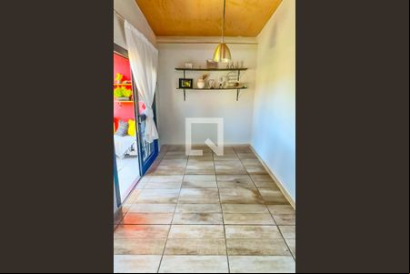 Quarto 3 de casa à venda com 3 quartos, 180m² em Sagrada Família, Belo Horizonte