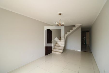 Sala de casa à venda com 3 quartos, 192m² em Jardim Santa Adelia, São Paulo