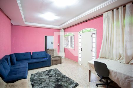 Sala de casa para alugar com 4 quartos, 200m² em Chácara Contagem, Contagem