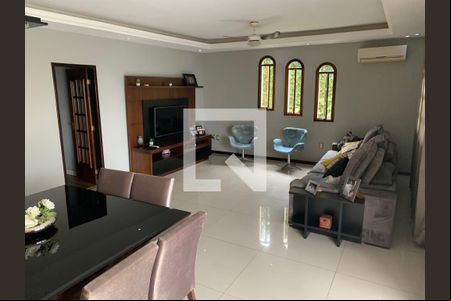 Sala de casa para alugar com 3 quartos, 160m² em Porto da Madama, São Gonçalo