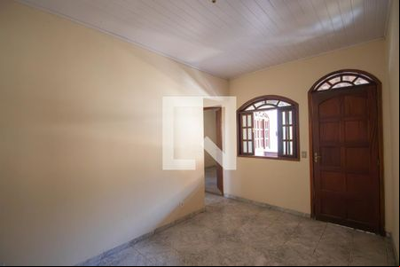 Sala de casa para alugar com 2 quartos, 50m² em Laranjal, São Gonçalo