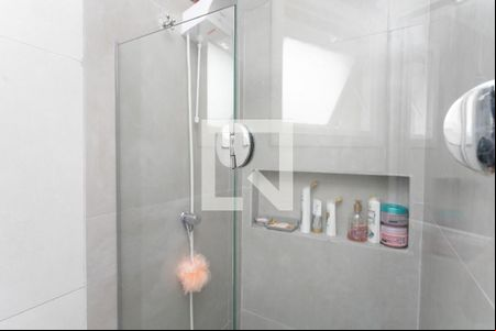 Banheiro de apartamento para alugar com 2 quartos, 60m² em Jardim do Salso, Porto Alegre
