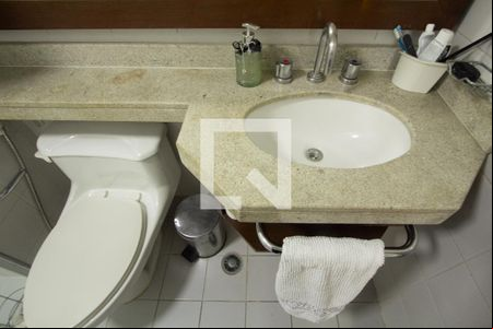 Banheiro de apartamento à venda com 1 quarto, 27m² em Indianópolis, São Paulo