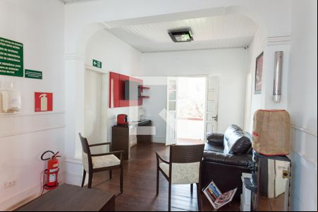 Sala de casa à venda com 3 quartos, 450m² em Centro, Nova Lima