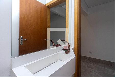 Lavabo 1 de casa para alugar com 3 quartos, 220m² em Jardim Maria Estela, São Paulo