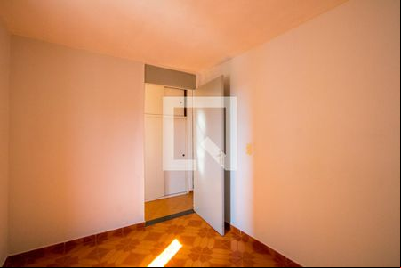 Quarto 2 de apartamento para alugar com 2 quartos, 56m² em Jardim Alvorada, Santo André
