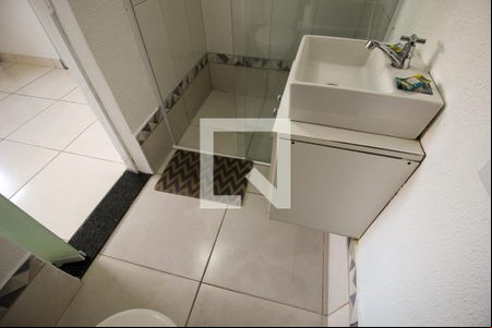 Banheiro de kitnet/studio para alugar com 1 quarto, 31m² em Jardim do Sol, Sorocaba