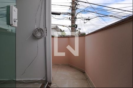 Sacada de casa para alugar com 3 quartos, 300m² em Vila Natal, Mogi das Cruzes