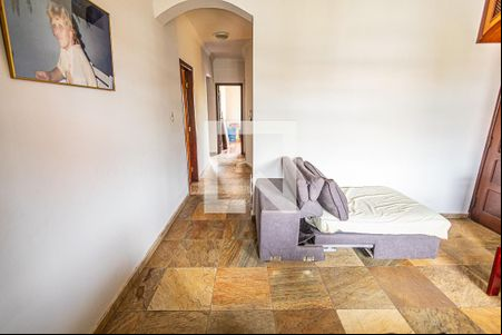 Sala / 2º andar de casa para alugar com 4 quartos, 500m² em Alípio de Melo, Belo Horizonte