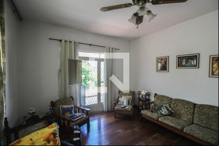 Sala de casa para alugar com 2 quartos, 136m² em Comendador Soares, Nova Iguaçu