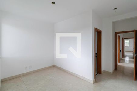 Suíte de casa à venda com 3 quartos, 210m² em Nacional, Contagem