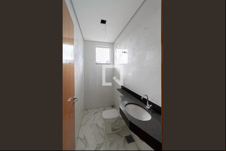 Banheiro da suíte de casa à venda com 3 quartos, 210m² em Nacional, Contagem