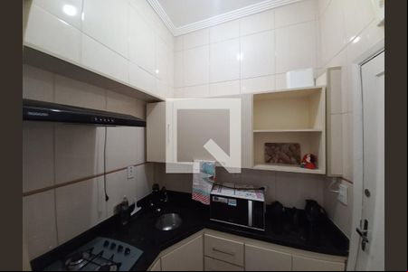 Cozinha de apartamento para alugar com 1 quarto, 20m² em Itararé, São Vicente