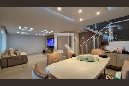 Sala de casa de condomínio para alugar com 4 quartos, 504m² em Vargem Grande, Rio de Janeiro
