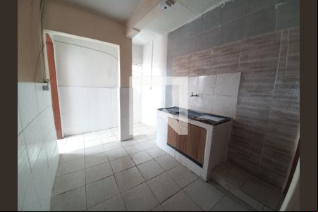 Cozinha de casa para alugar com 1 quarto, 32m² em Vila Margarida, São Vicente