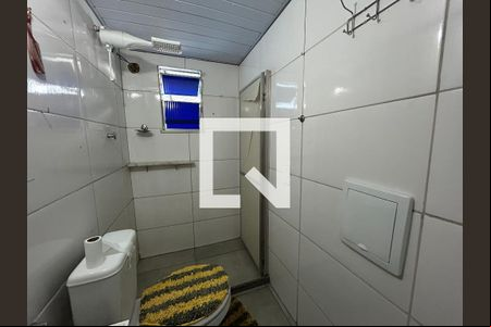 Banheiro da Suíte de casa de condomínio para alugar com 2 quartos, 70m² em Piedade, Rio de Janeiro