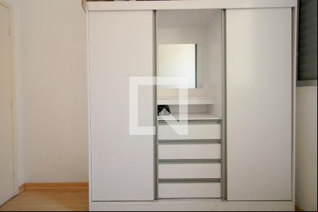 Quarto 2 de apartamento para alugar com 2 quartos, 125m² em Serra, Belo Horizonte