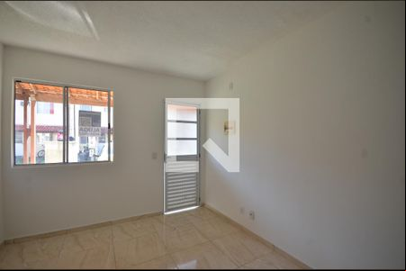 Sala de casa de condomínio para alugar com 2 quartos, 51m² em Campo Grande, Rio de Janeiro