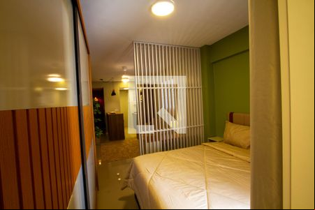 Quarto de kitnet/studio para alugar com 1 quarto, 35m² em Centro, Curitiba