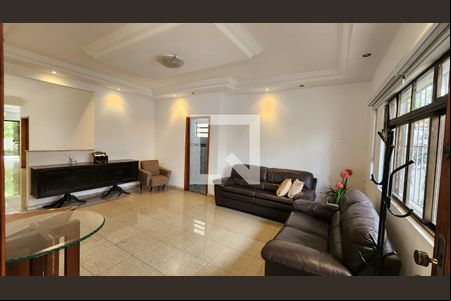 Sala de casa para alugar com 4 quartos, 305m² em Aparecida, Santos