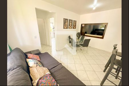 Sala de apartamento para alugar com 2 quartos, 55m² em Canasvieiras, Florianópolis