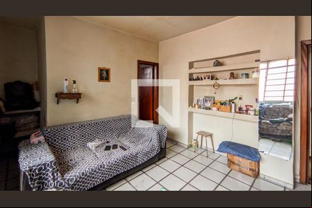 Quarto de casa à venda com 4 quartos, 300m² em Renascença, Belo Horizonte
